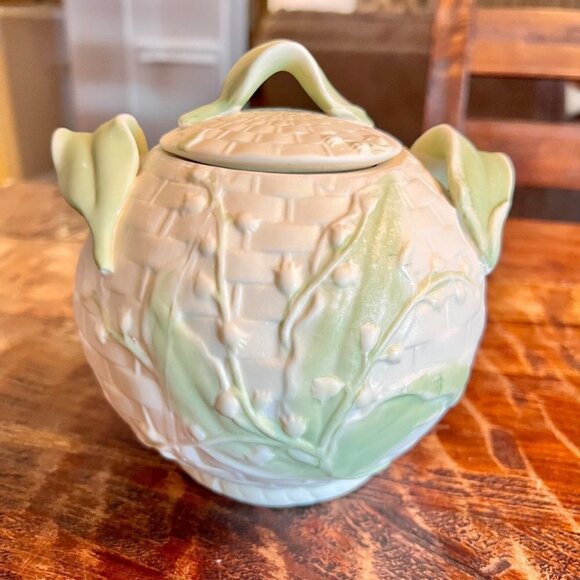 Vintage Ceramic Lilly of the Valley Trinket Dish - Picture 2 of 12